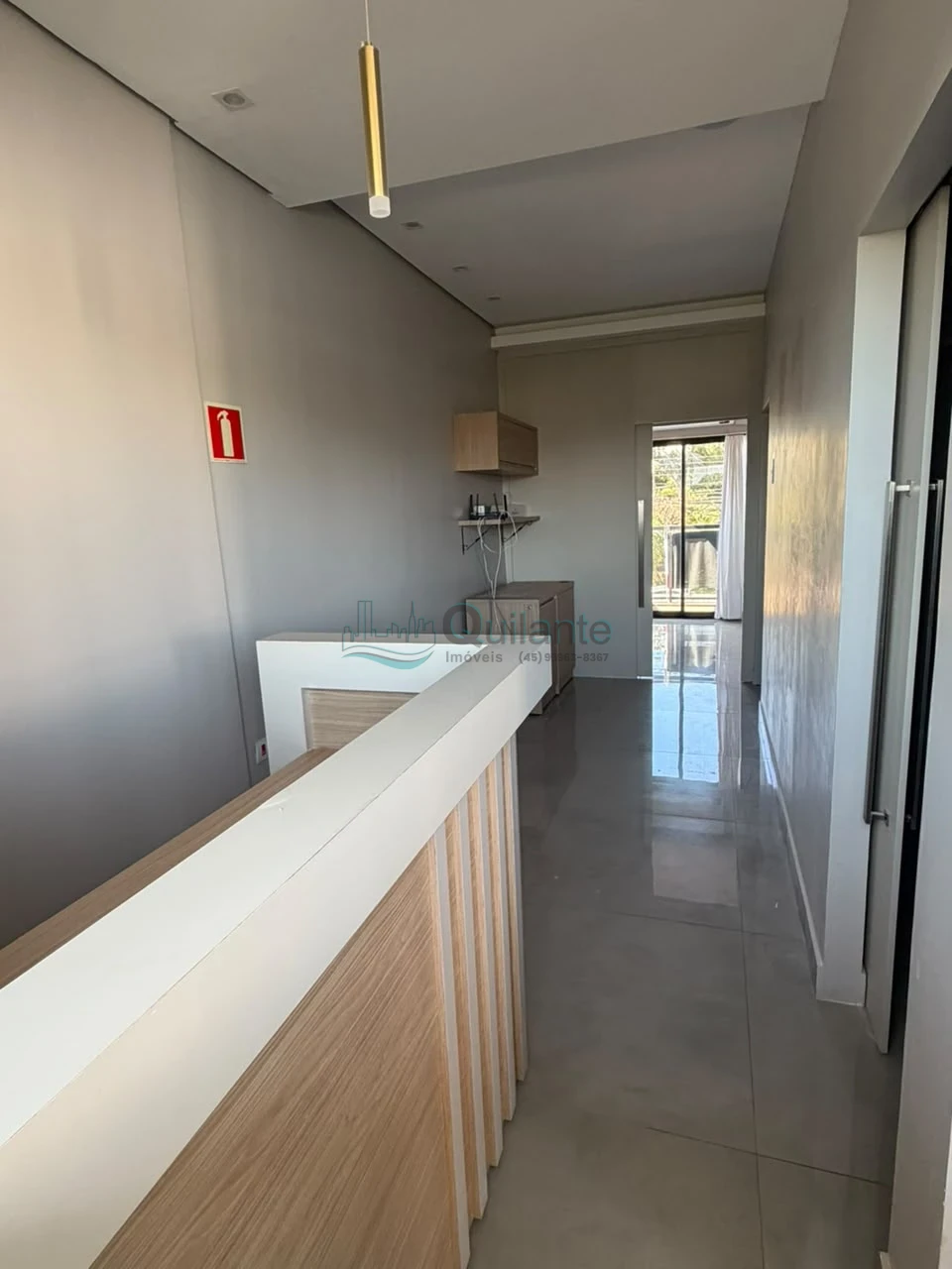 Foto da Aluga-se sala comercial semimobiliada na Av. Silvio Américo Sasdelli - Vila A