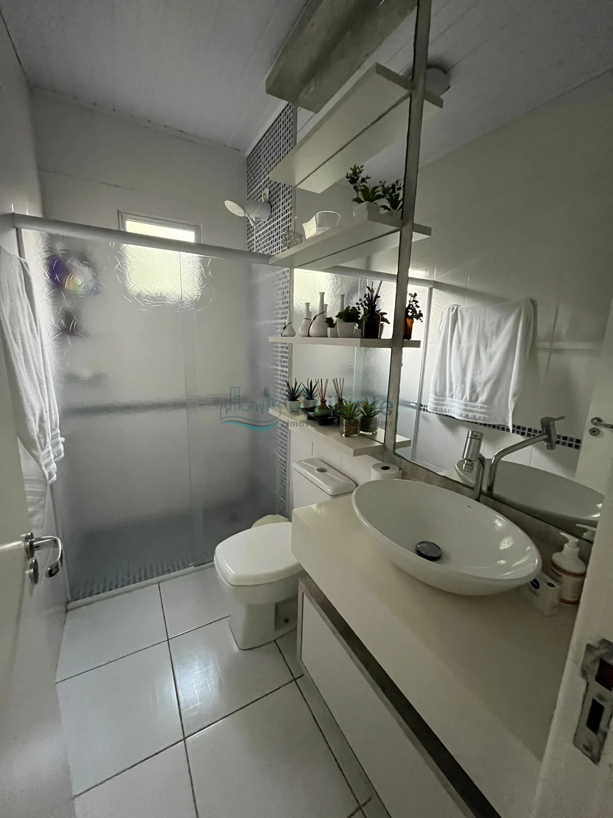 Foto da Vende-se casa semimobiliada no bairro Campos do Iguaçu